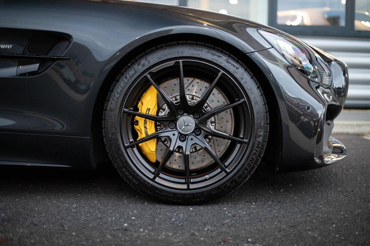 2019 Mercedes-Benz AMG GT-R Premium