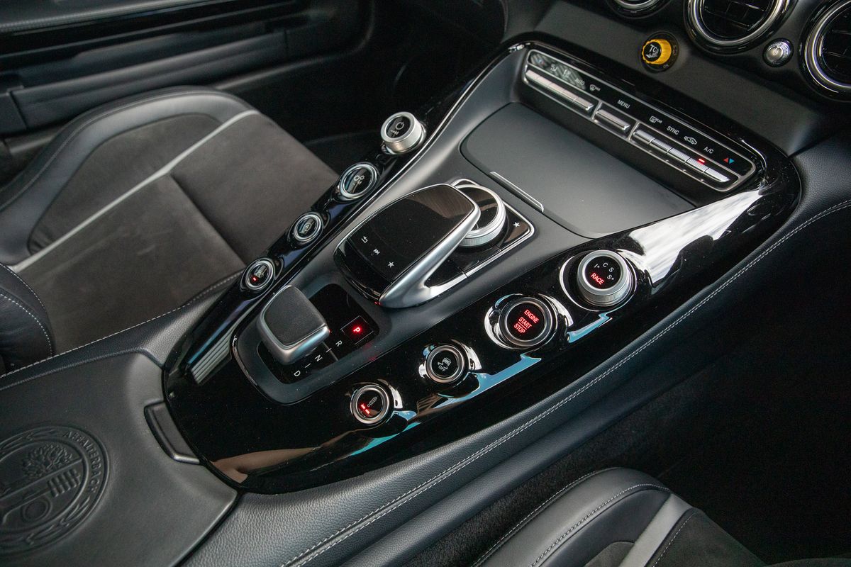 2019 Mercedes-Benz AMG GT-R Premium