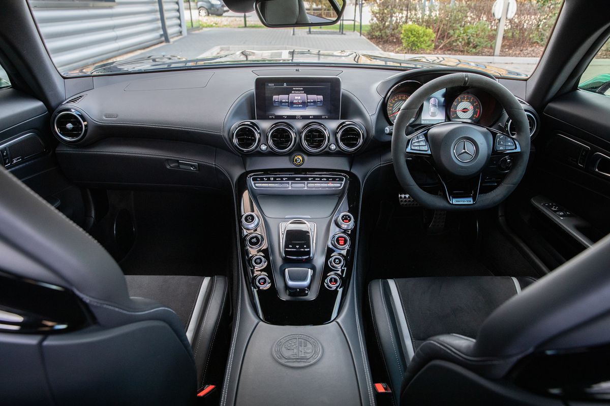 2019 Mercedes-Benz AMG GT-R Premium
