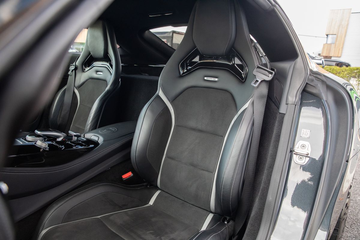 2019 Mercedes-Benz AMG GT-R Premium