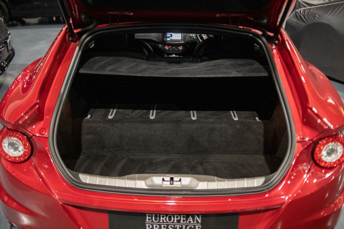 2012 Ferrari FF V12