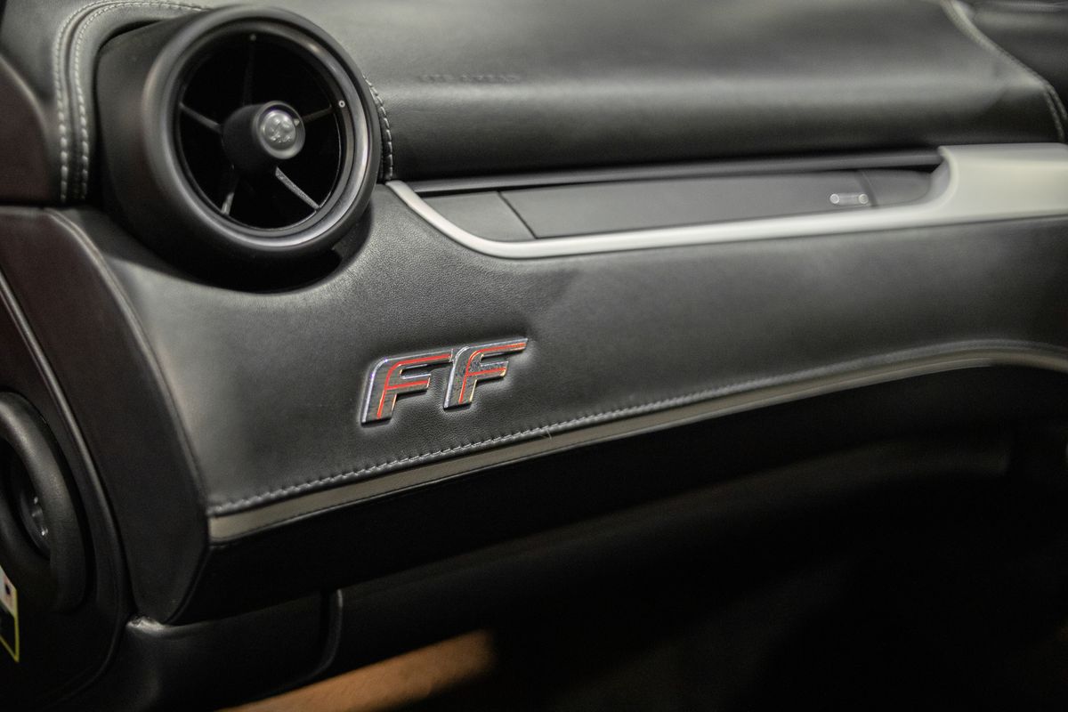 2012 Ferrari FF V12