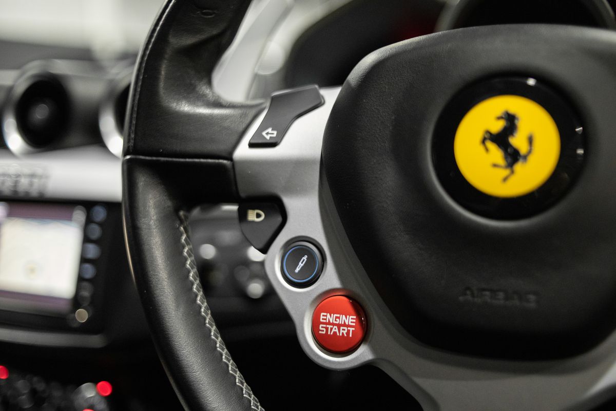 2012 Ferrari FF V12