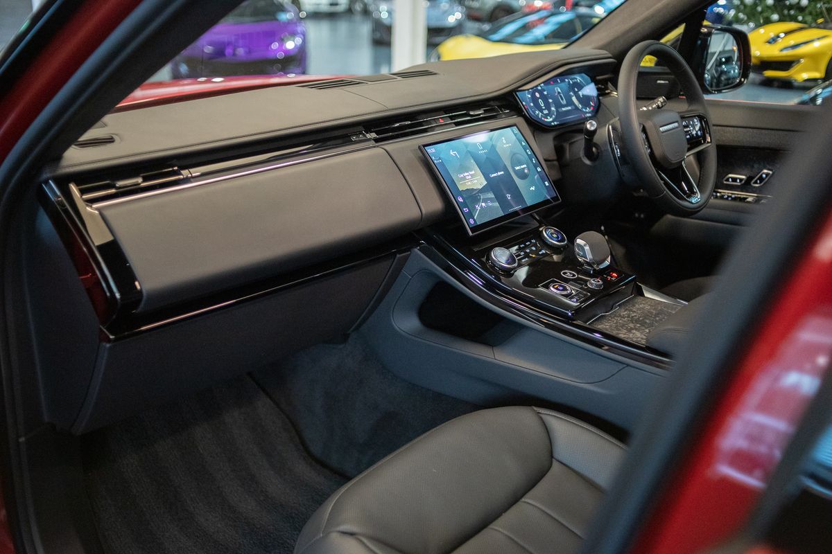 2022 Land Rover Range Rover Sport First Edition 3.0 D350 MHEV