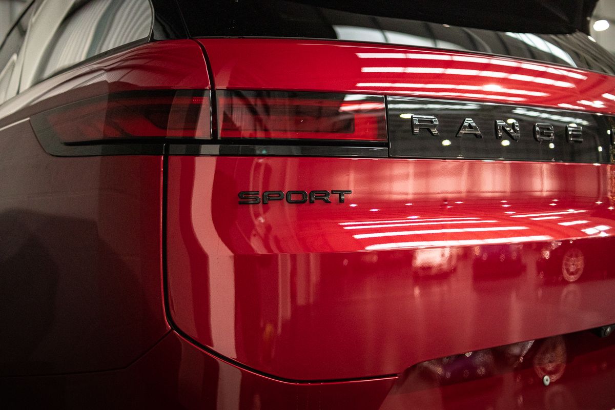 2022 Land Rover Range Rover Sport First Edition 3.0 D350 MHEV