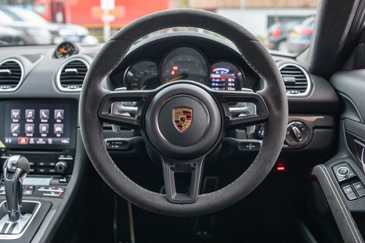 2022 Porsche 718 Cayman GT4 PDK 4.0