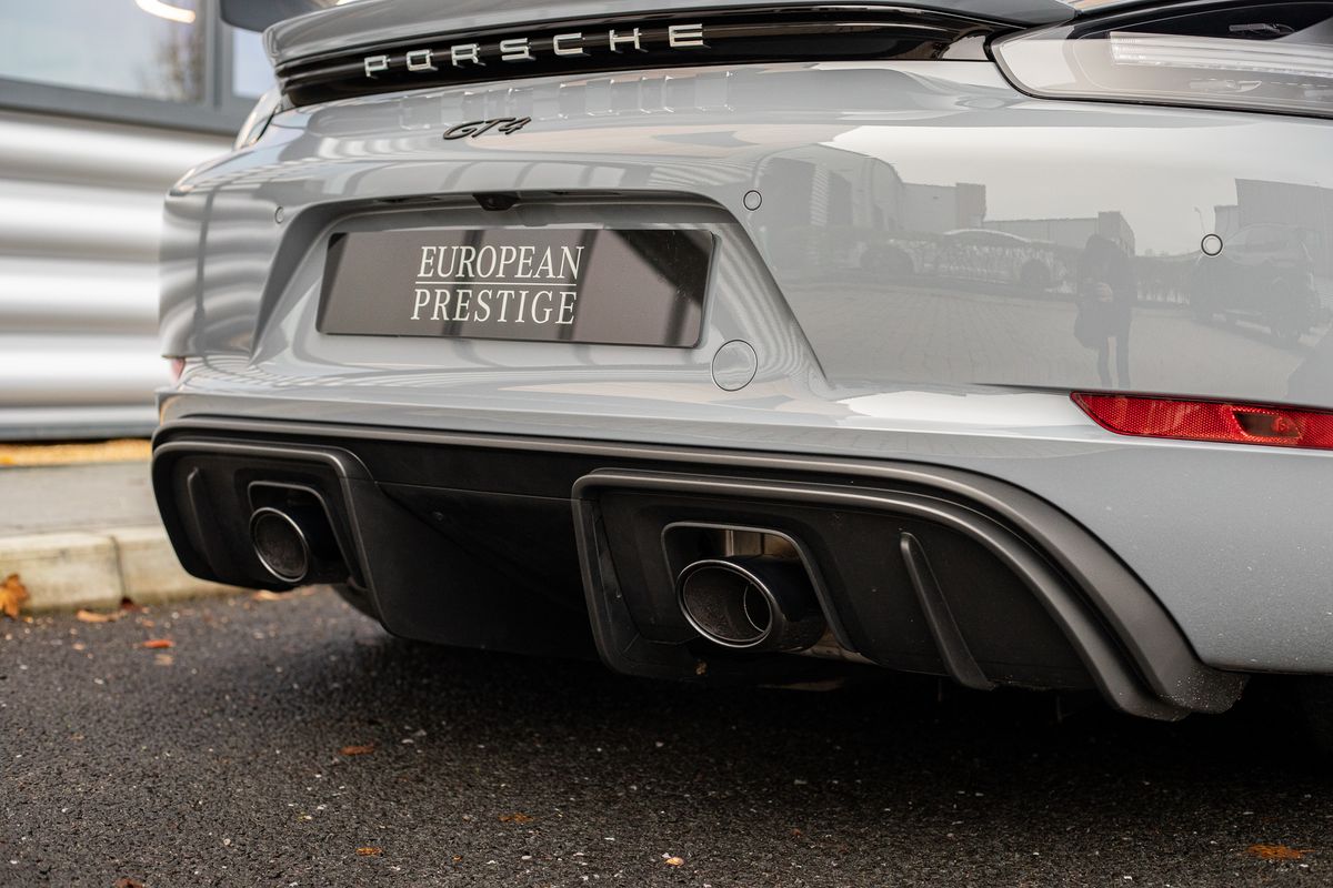 2022 Porsche 718 Cayman GT4 PDK 4.0