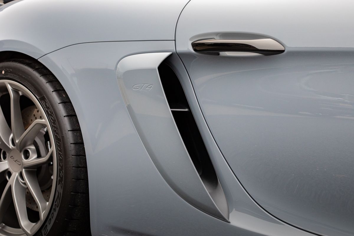 2022 Porsche 718 Cayman GT4 PDK 4.0