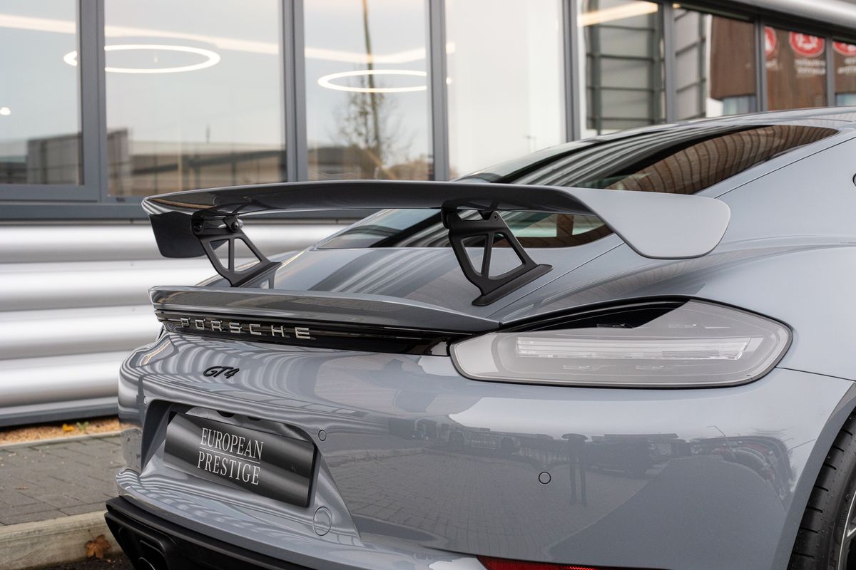 2022 Porsche 718 Cayman GT4 PDK 4.0