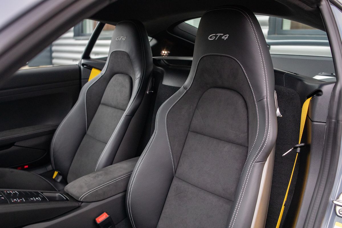 2022 Porsche 718 Cayman GT4 PDK 4.0