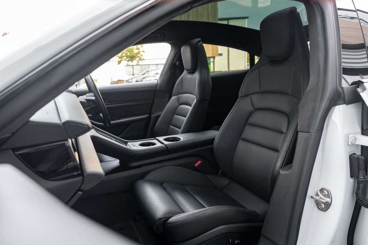 2020 Porsche Taycan Turbo