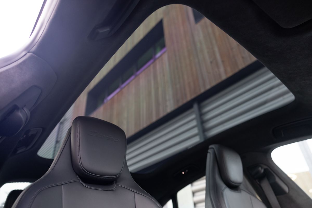 2020 Porsche Taycan Turbo