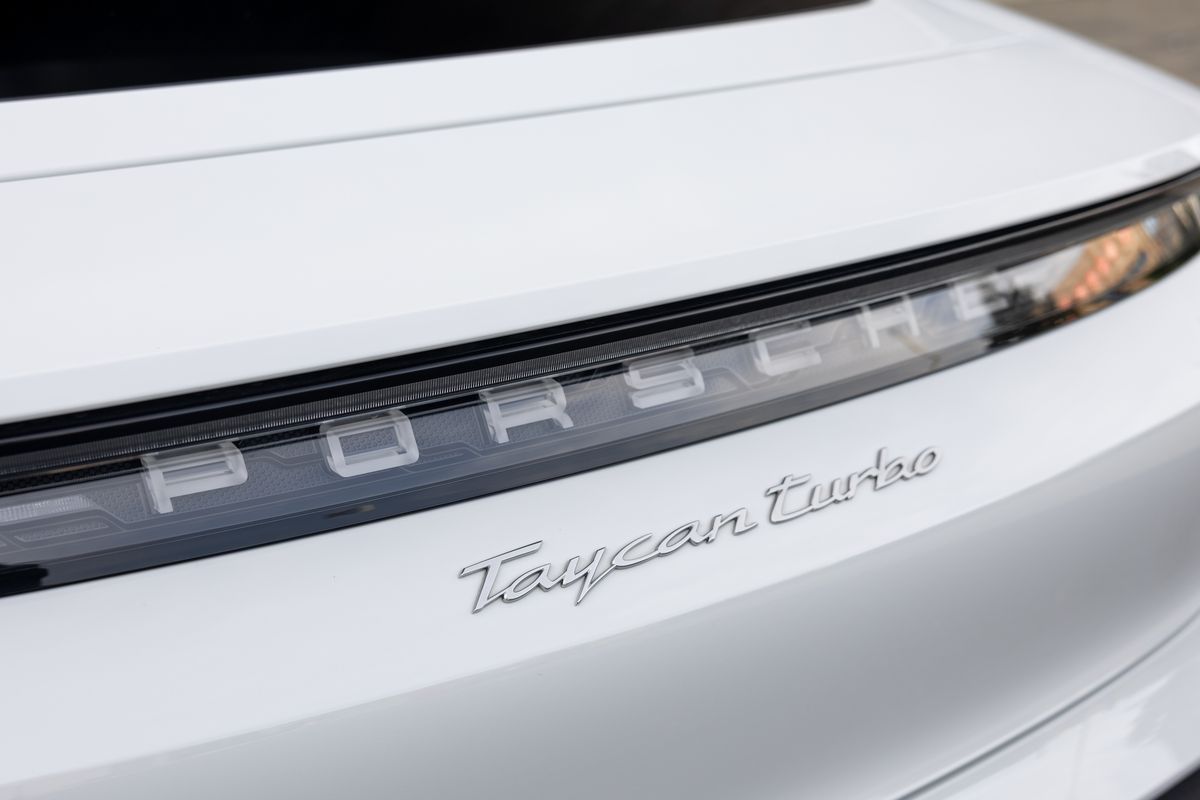 2020 Porsche Taycan Turbo