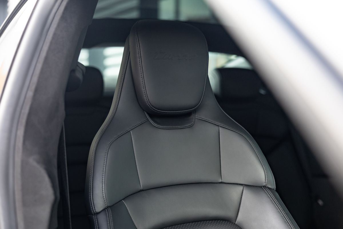 2020 Porsche Taycan Turbo
