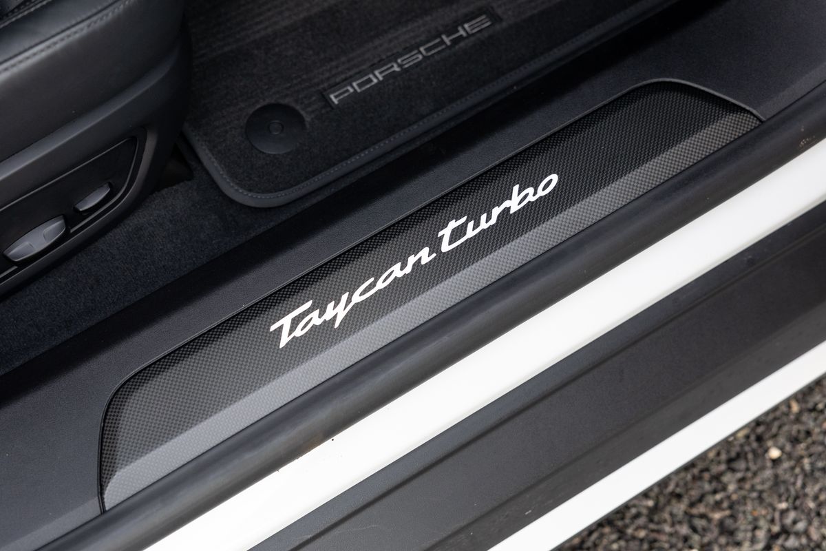 2020 Porsche Taycan Turbo