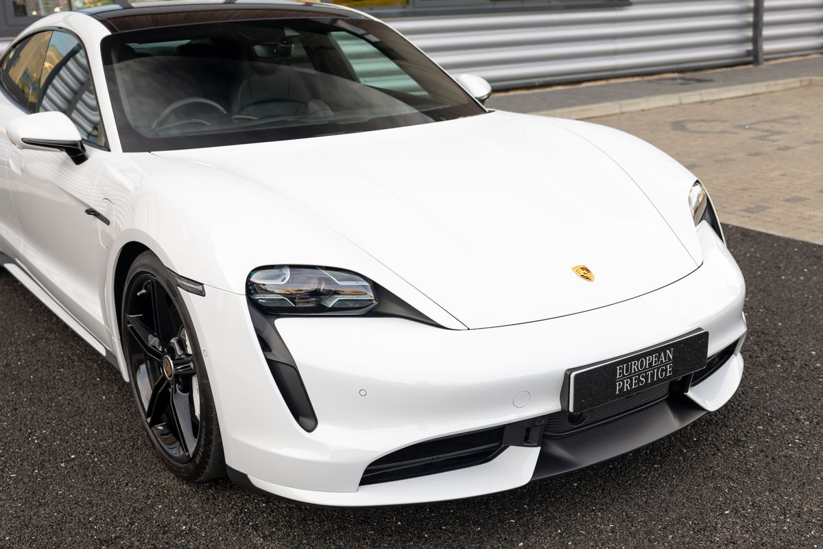 2020 Porsche Taycan Turbo