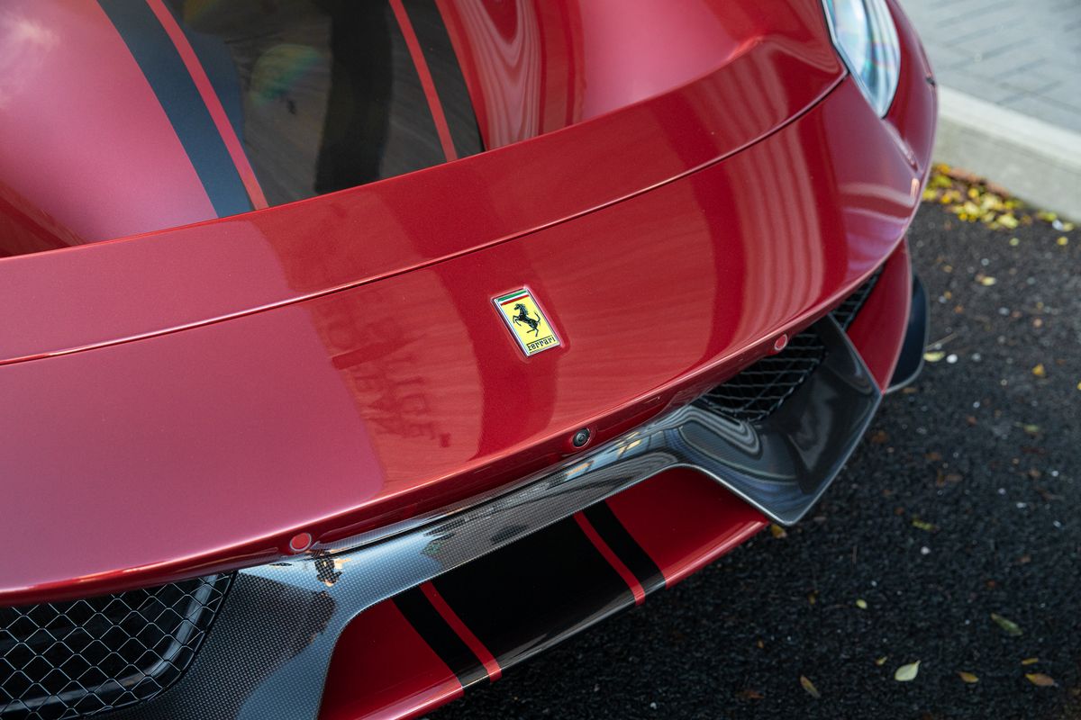 2020 Ferrari 488 Pista Spider 3.9T DCT