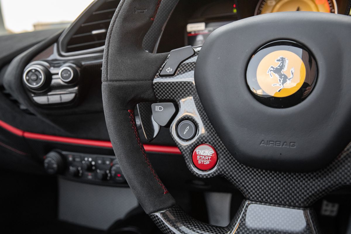2020 Ferrari 488 Pista Spider 3.9T DCT