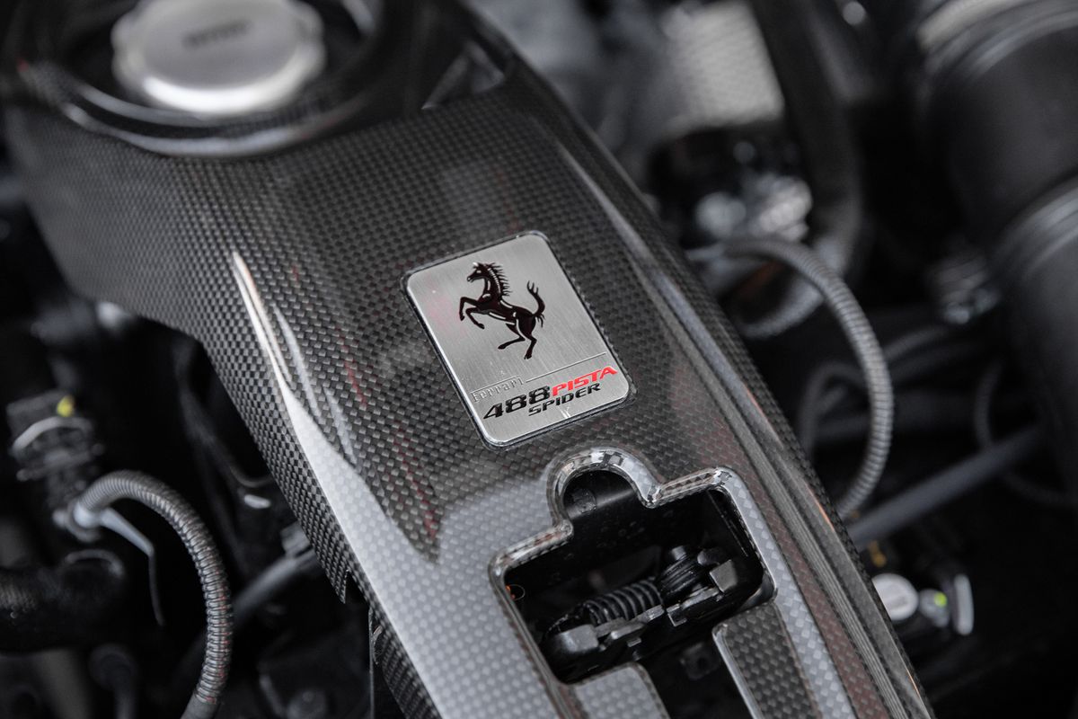 2020 Ferrari 488 Pista Spider 3.9T DCT