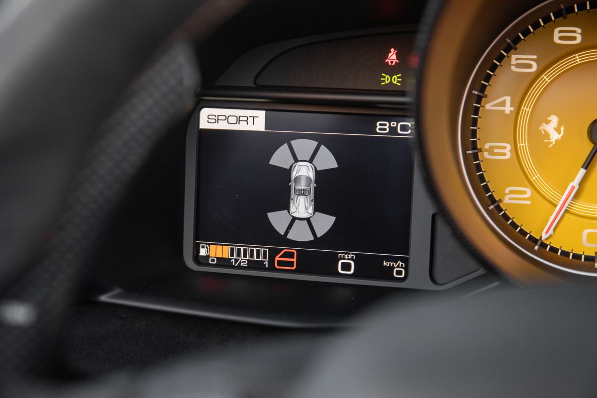 2020 Ferrari 488 Pista Spider 3.9T DCT
