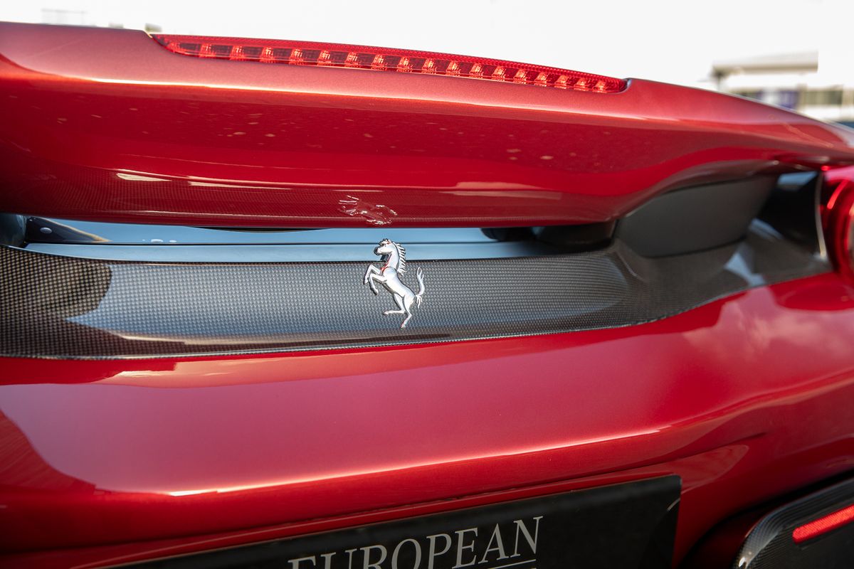 2020 Ferrari 488 Pista Spider 3.9T DCT