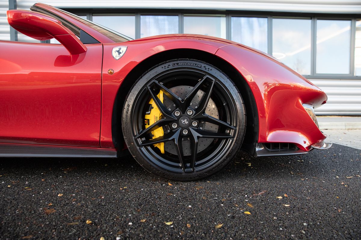 2020 Ferrari 488 Pista Spider 3.9T DCT