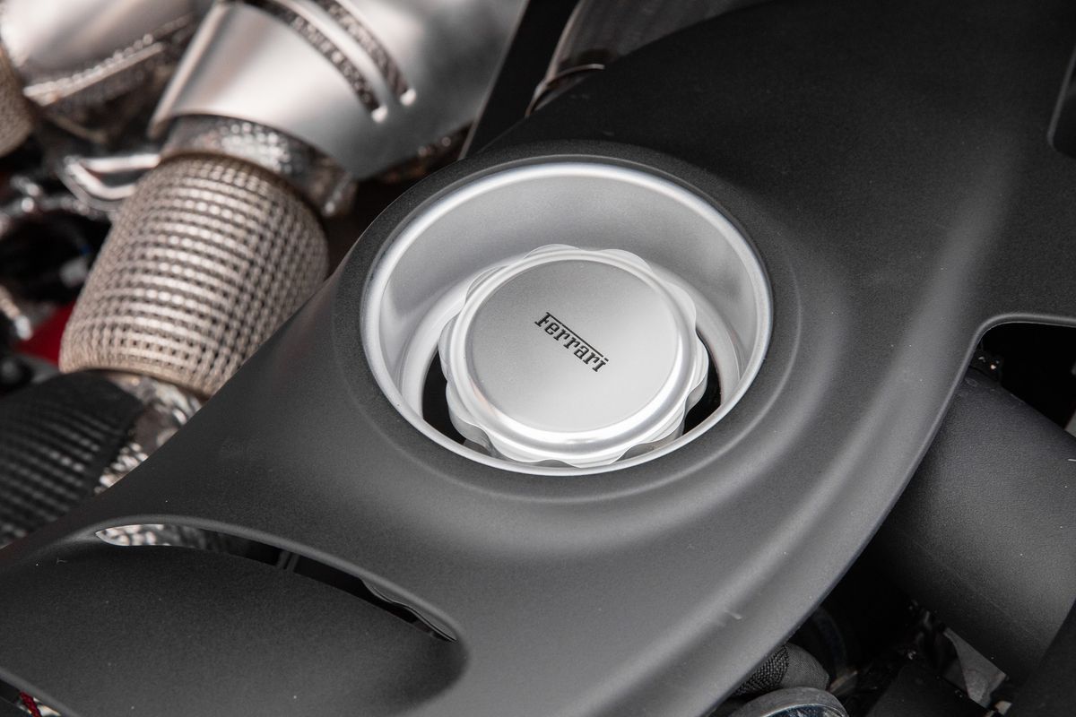 2022 Ferrari 296 GTB 3.0T V6 7.45kWh F1 DCT