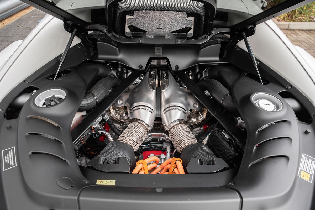 2022 Ferrari 296 GTB 3.0T V6 7.45kWh F1 DCT
