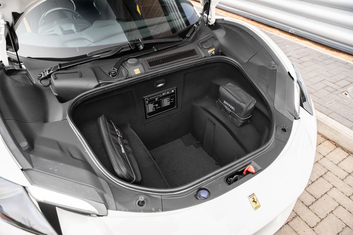 2022 Ferrari 296 GTB 3.0T V6 7.45kWh F1 DCT