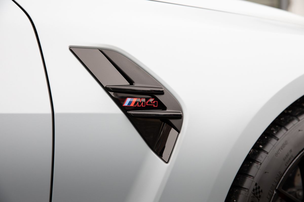 2023 BMW M4 CSL 3.0 BiTurbo Steptronic