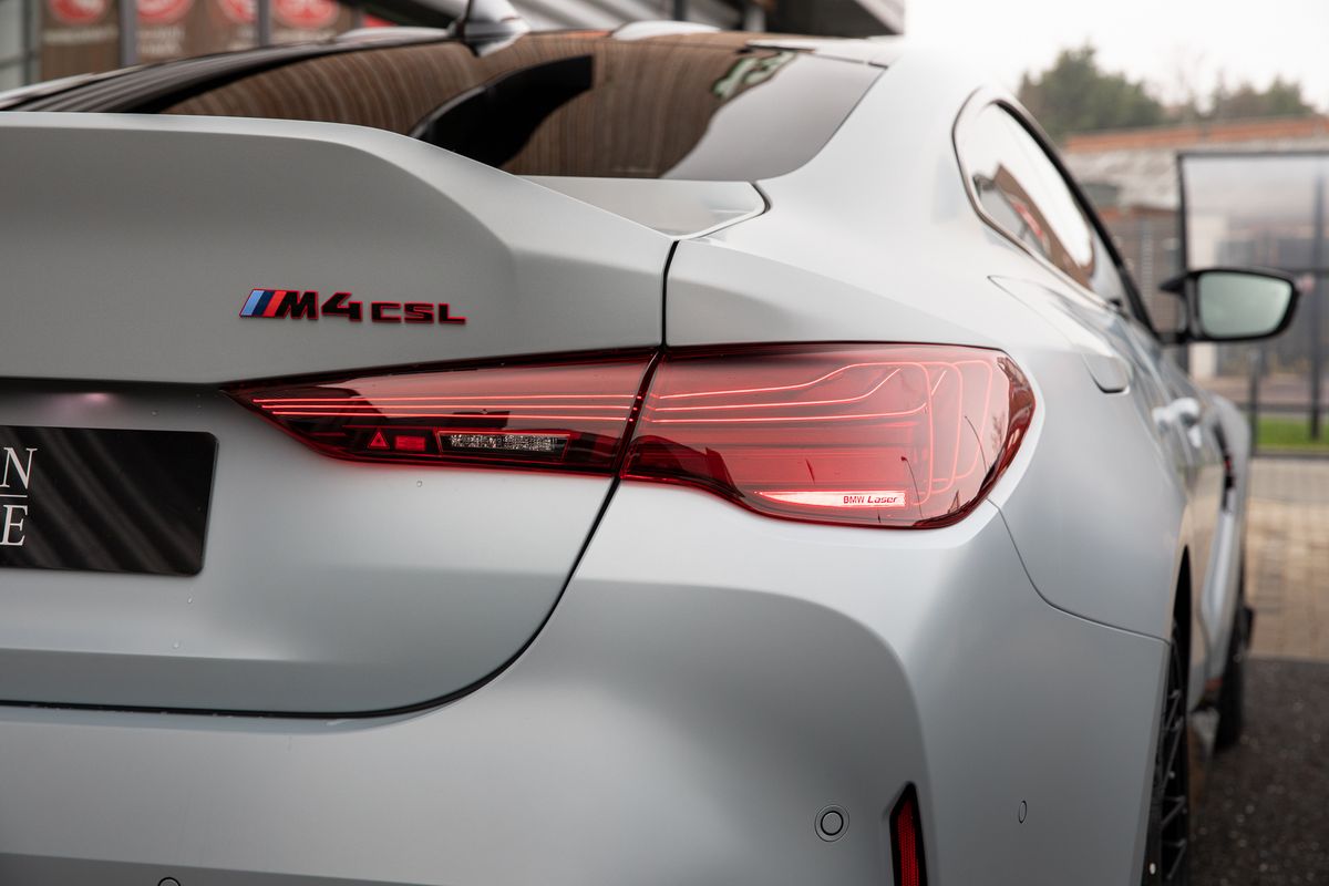 2023 BMW M4 CSL 3.0 BiTurbo Steptronic