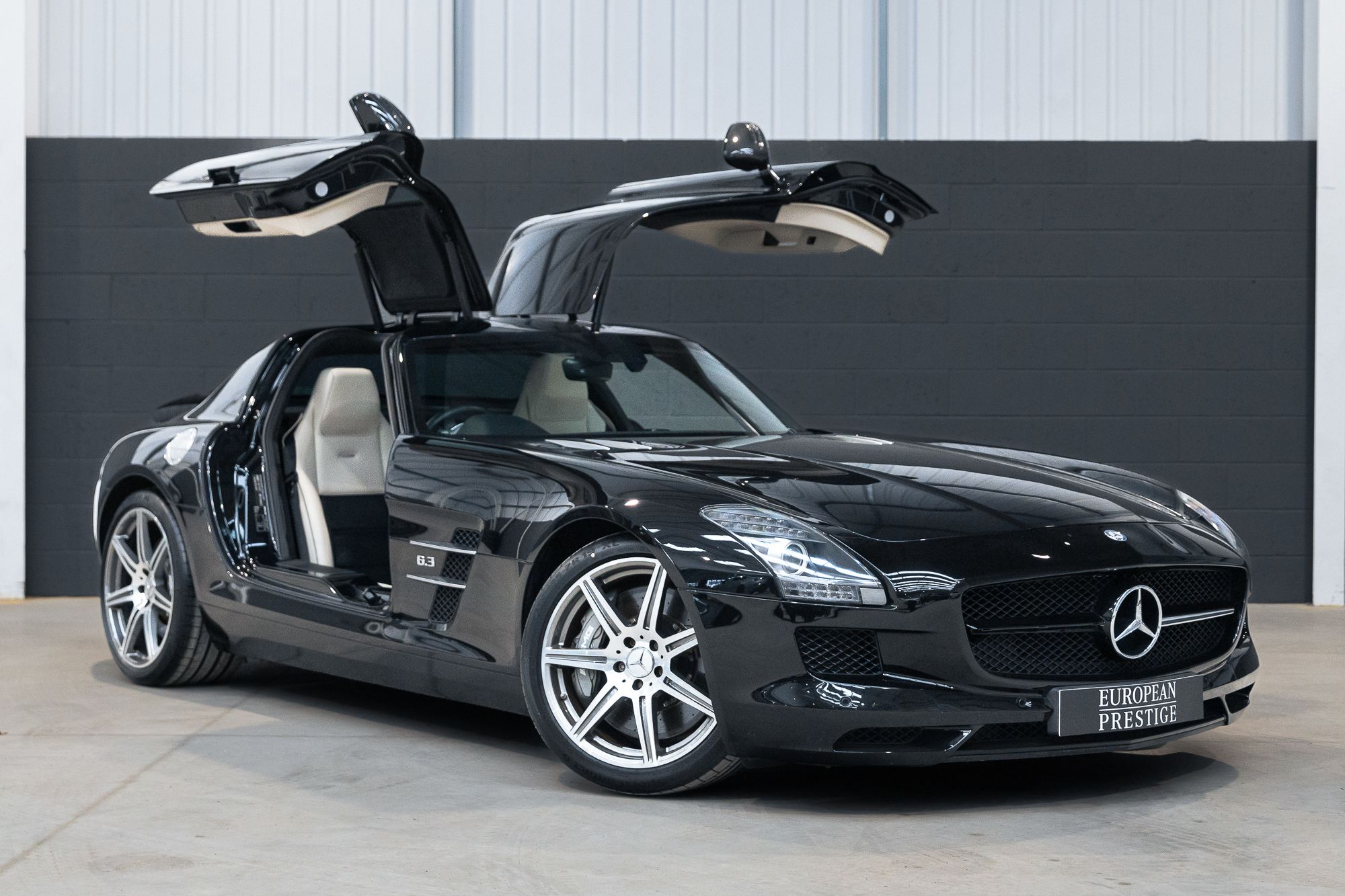 Mercedes-Benz SLS AMG