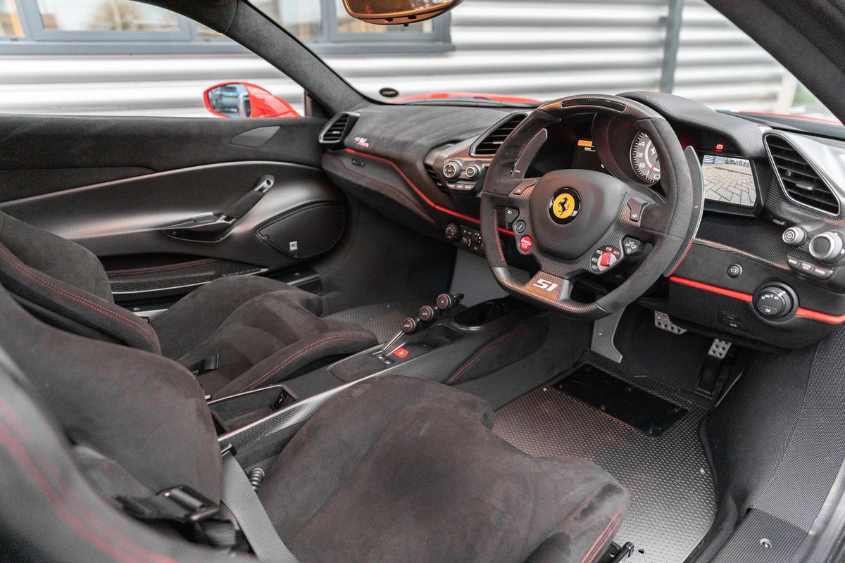 2020 Ferrari 488 Pista Piloti