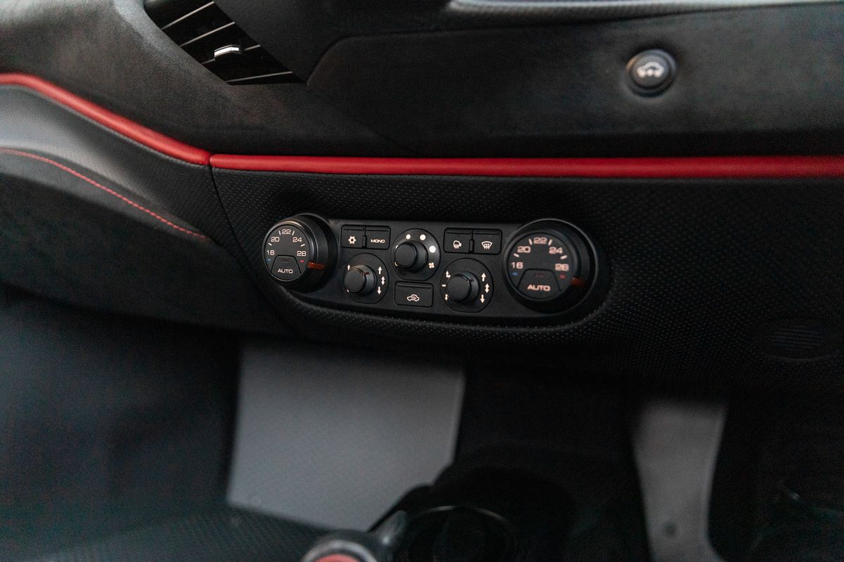 2020 Ferrari 488 Pista Piloti
