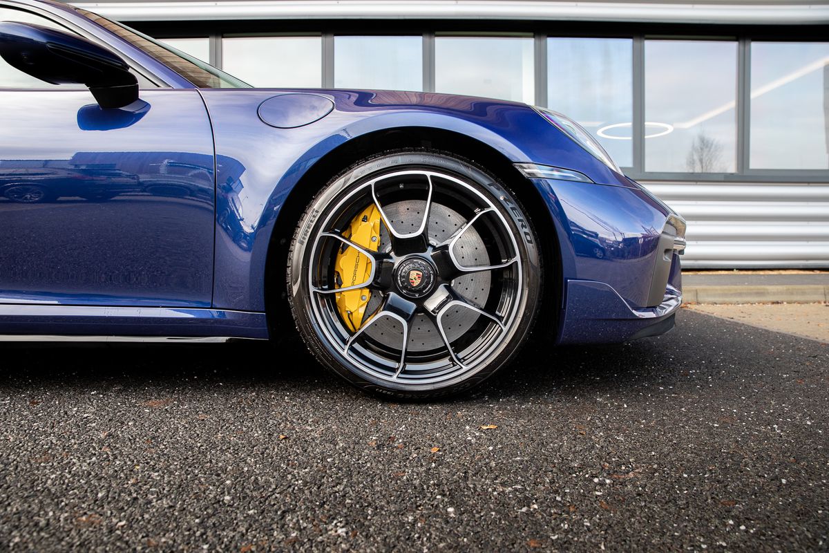 2023 Porsche 911 992 Turbo S 3.7T