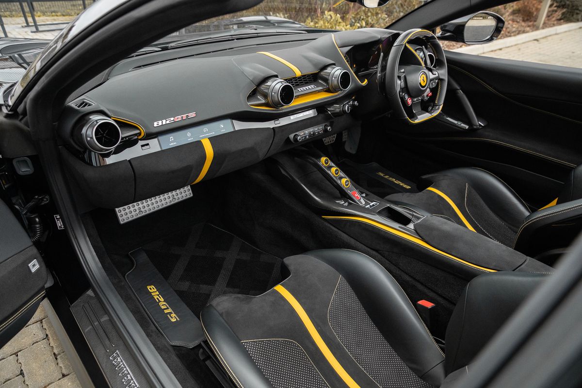2020 Ferrari 812 GTS