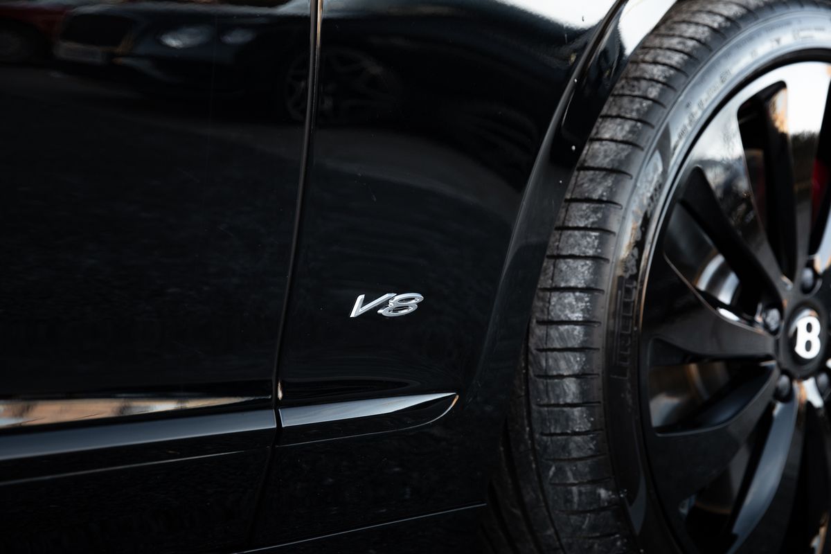 2022 Bentley Flying Spur V8