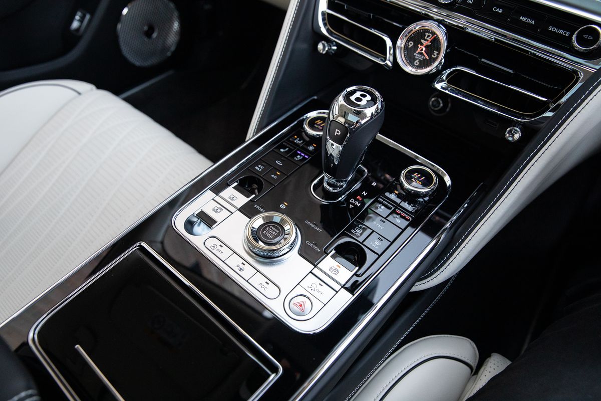 2022 Bentley Flying Spur V8