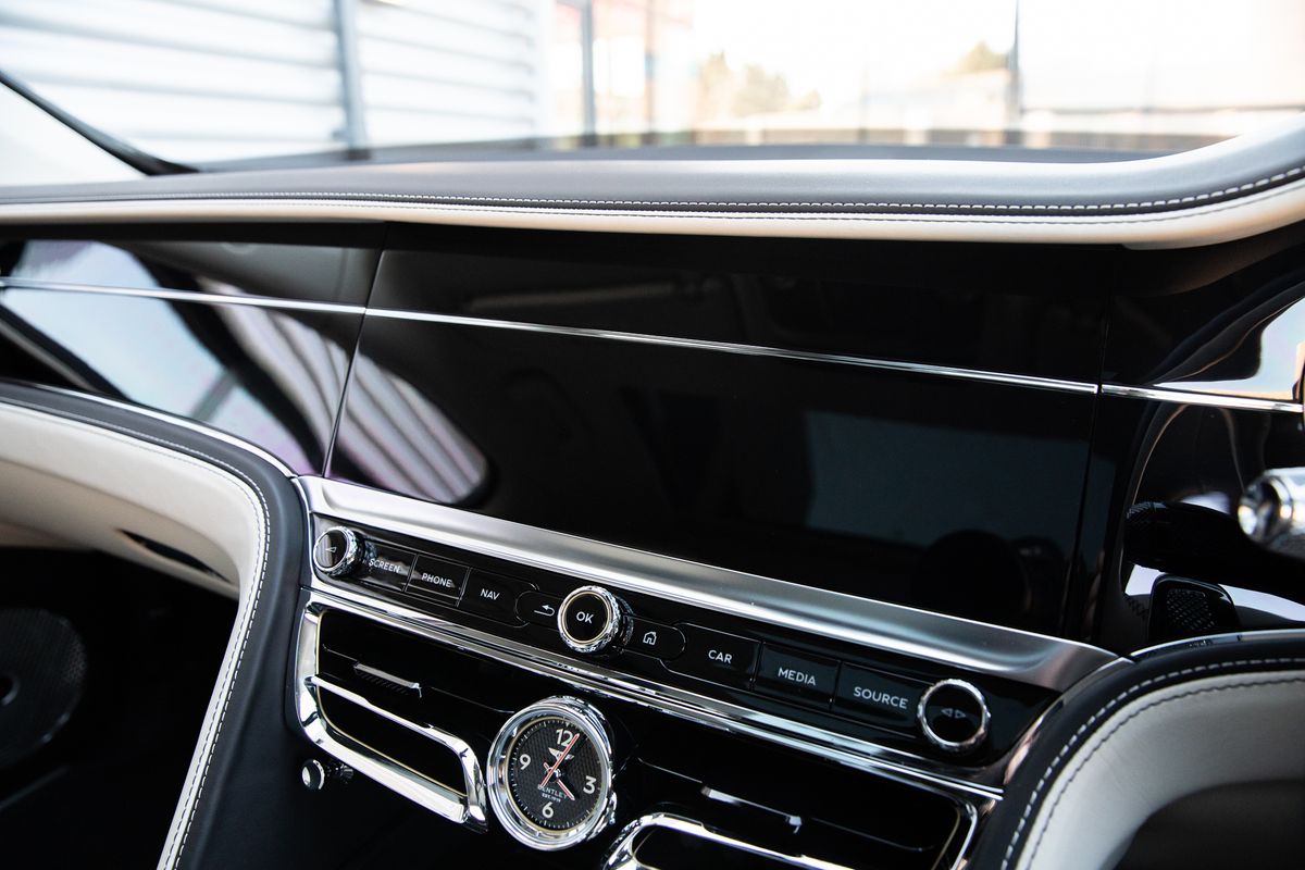 2022 Bentley Flying Spur V8