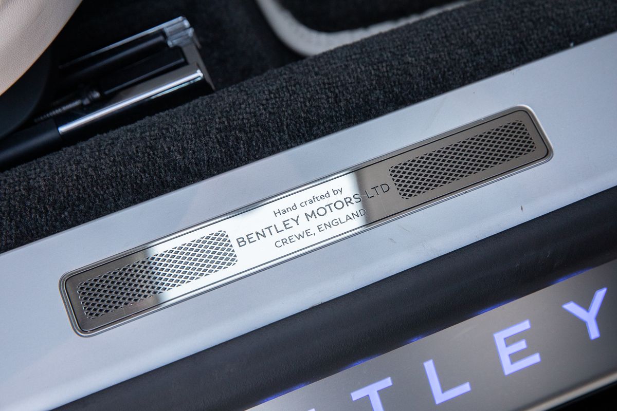 2022 Bentley Flying Spur V8