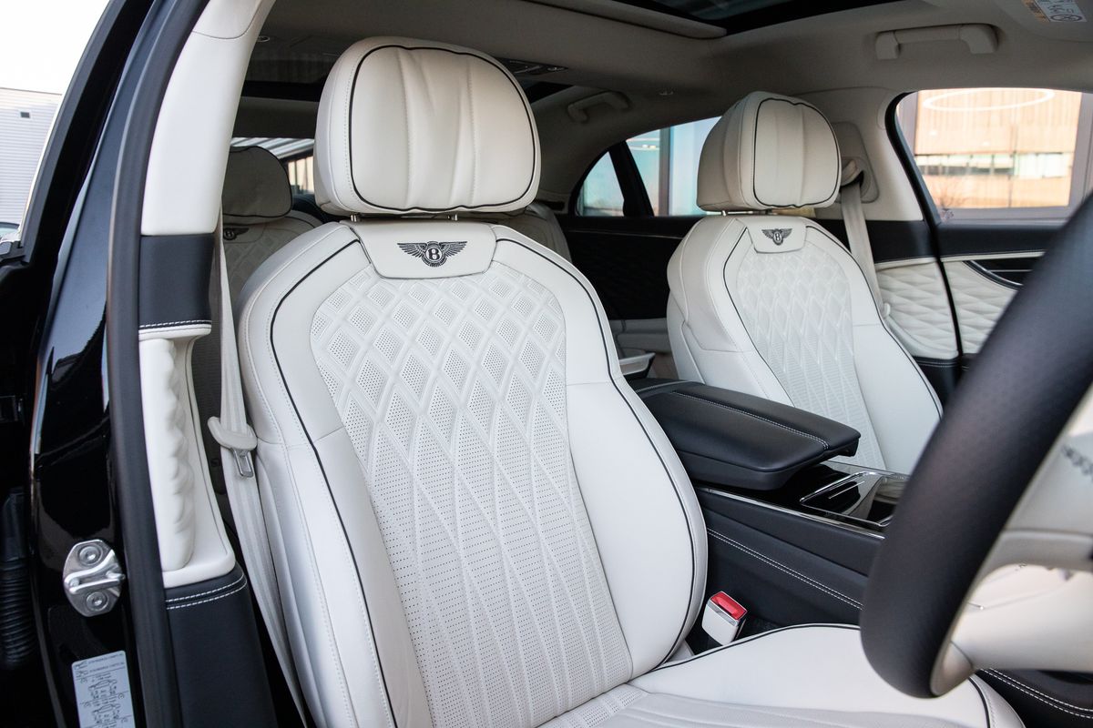 2022 Bentley Flying Spur V8