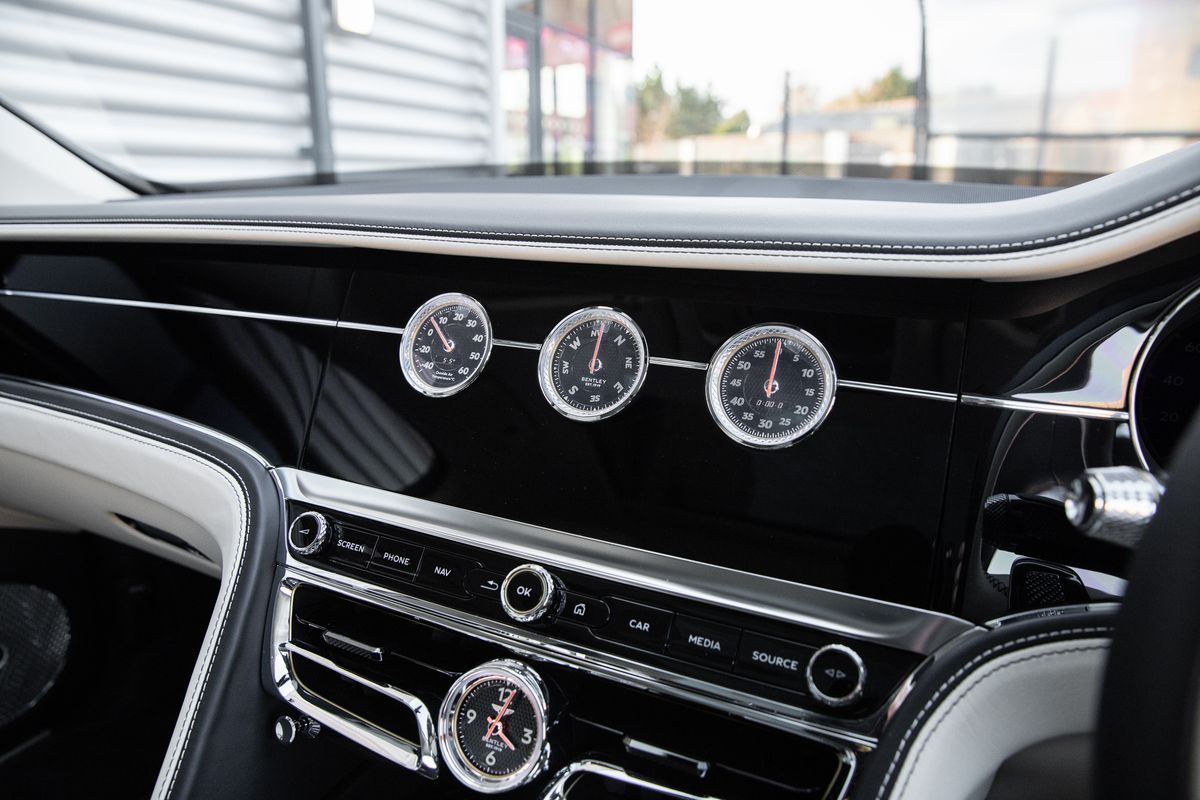 2022 Bentley Flying Spur V8