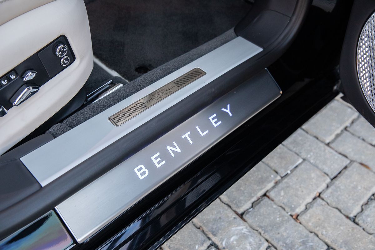 2022 Bentley Flying Spur V8