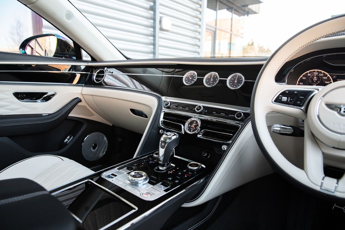 2022 Bentley Flying Spur V8