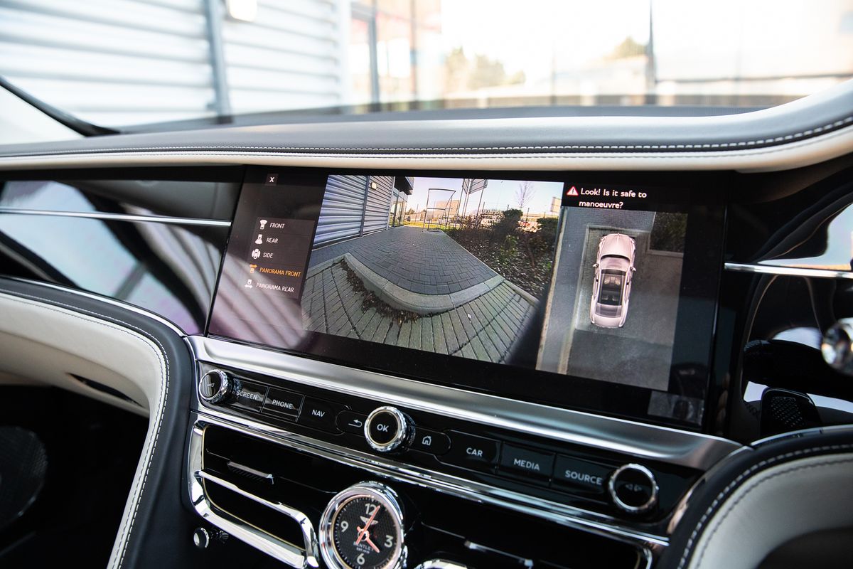 2022 Bentley Flying Spur V8
