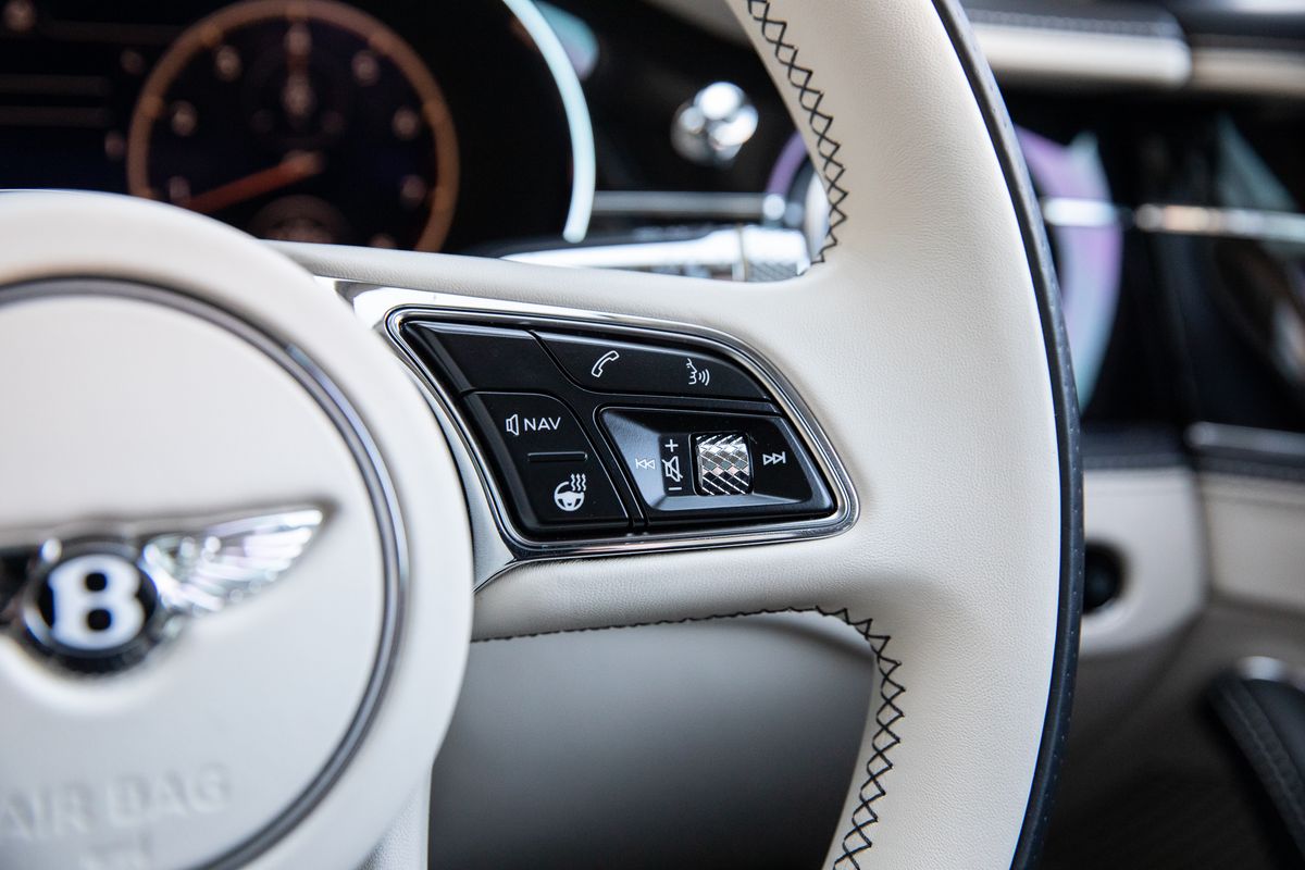 2022 Bentley Flying Spur V8