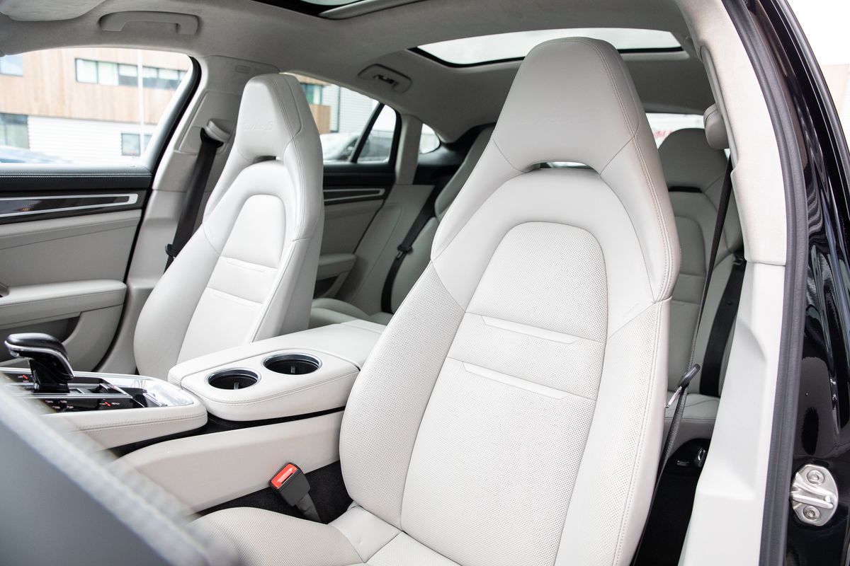 2019 Porsche Panamera Turbo S E-Hybrid