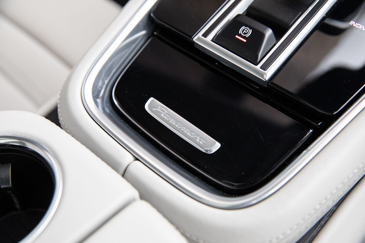 2019 Porsche Panamera Turbo S E-Hybrid