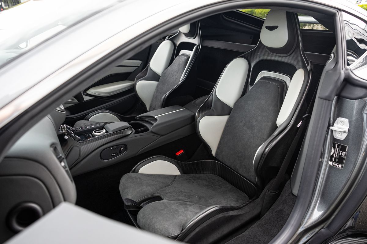 2022 Aston Martin Vantage V12
