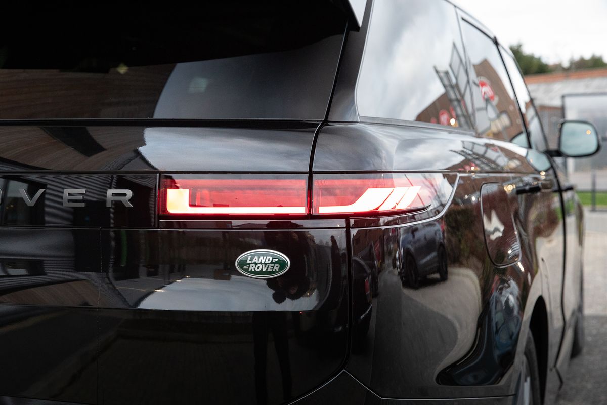 2023 Land Rover Range Rover Sport D300 MHEV Dynamic SE